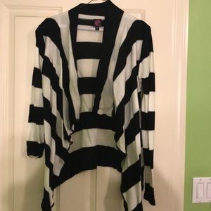 2b Bebe Flounce cardigan